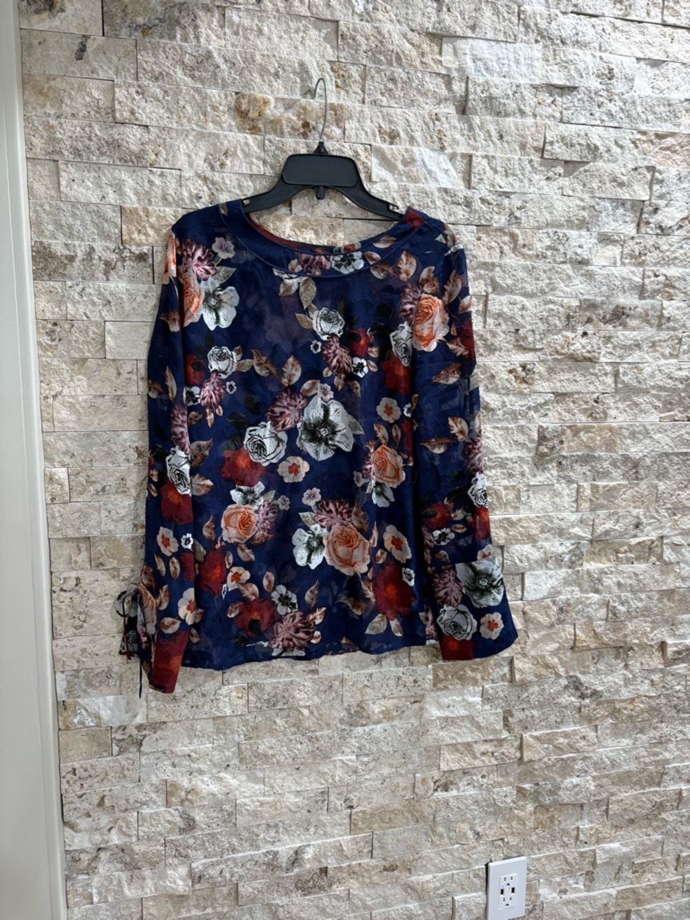 Lord & Taylor Navy Floral Print Top size M